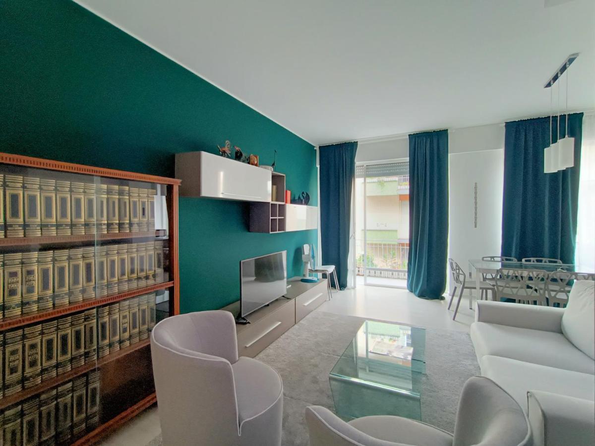 Ferienwohnung Joivy Elegant Flat For 6 With 2 Balconies Mailand Exterior foto