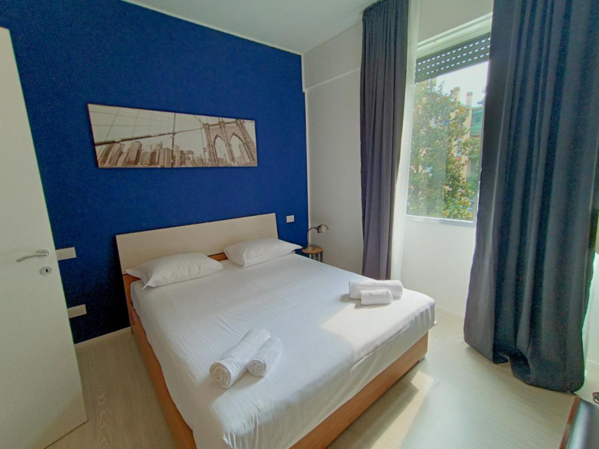 Ferienwohnung Joivy Elegant Flat For 6 With 2 Balconies Mailand Exterior foto