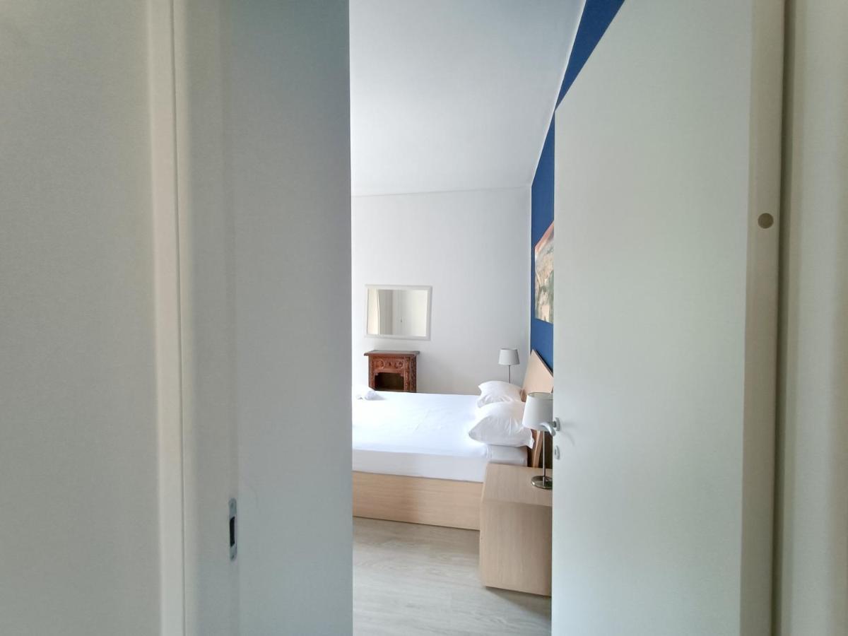 Ferienwohnung Joivy Elegant Flat For 6 With 2 Balconies Mailand Exterior foto